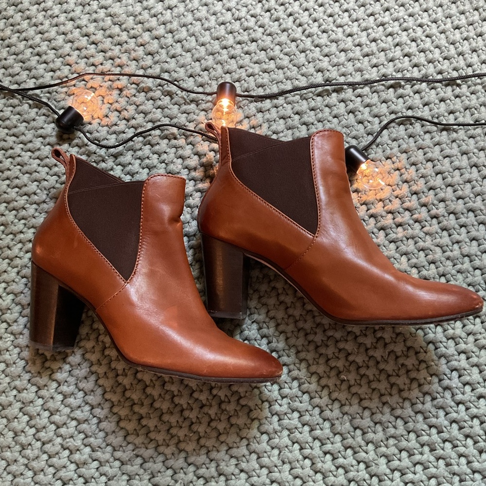 Worn style leather heel boots